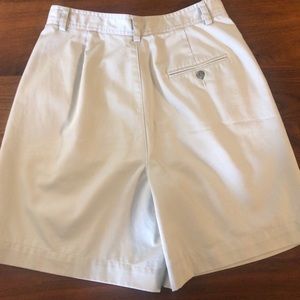 🖤Vintage cream shorts🖤